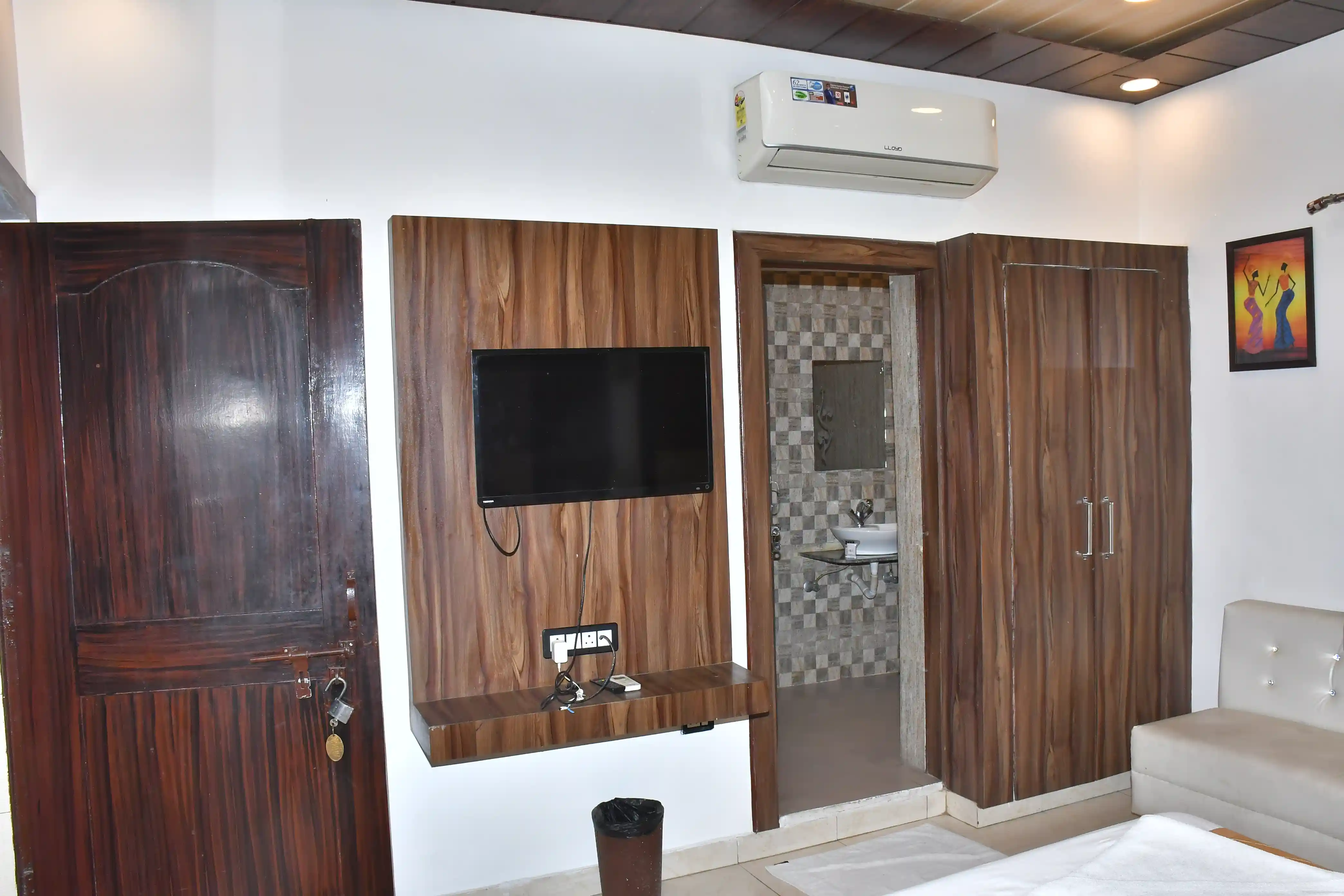 Standard AC room with twin beds at Hotel Sidhartha